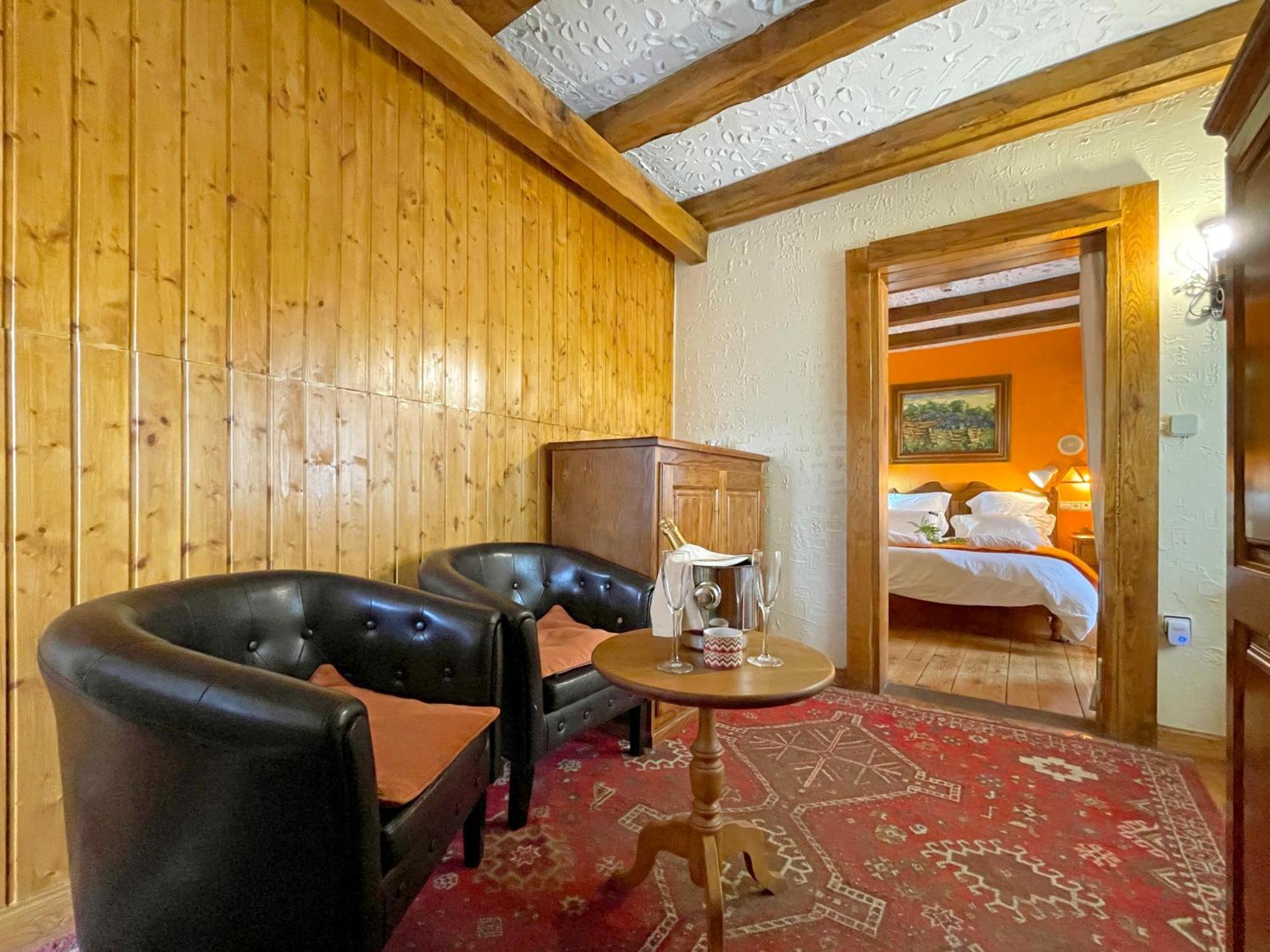Hotel Peruskenea Jaunsaras Zewnętrze zdjęcie