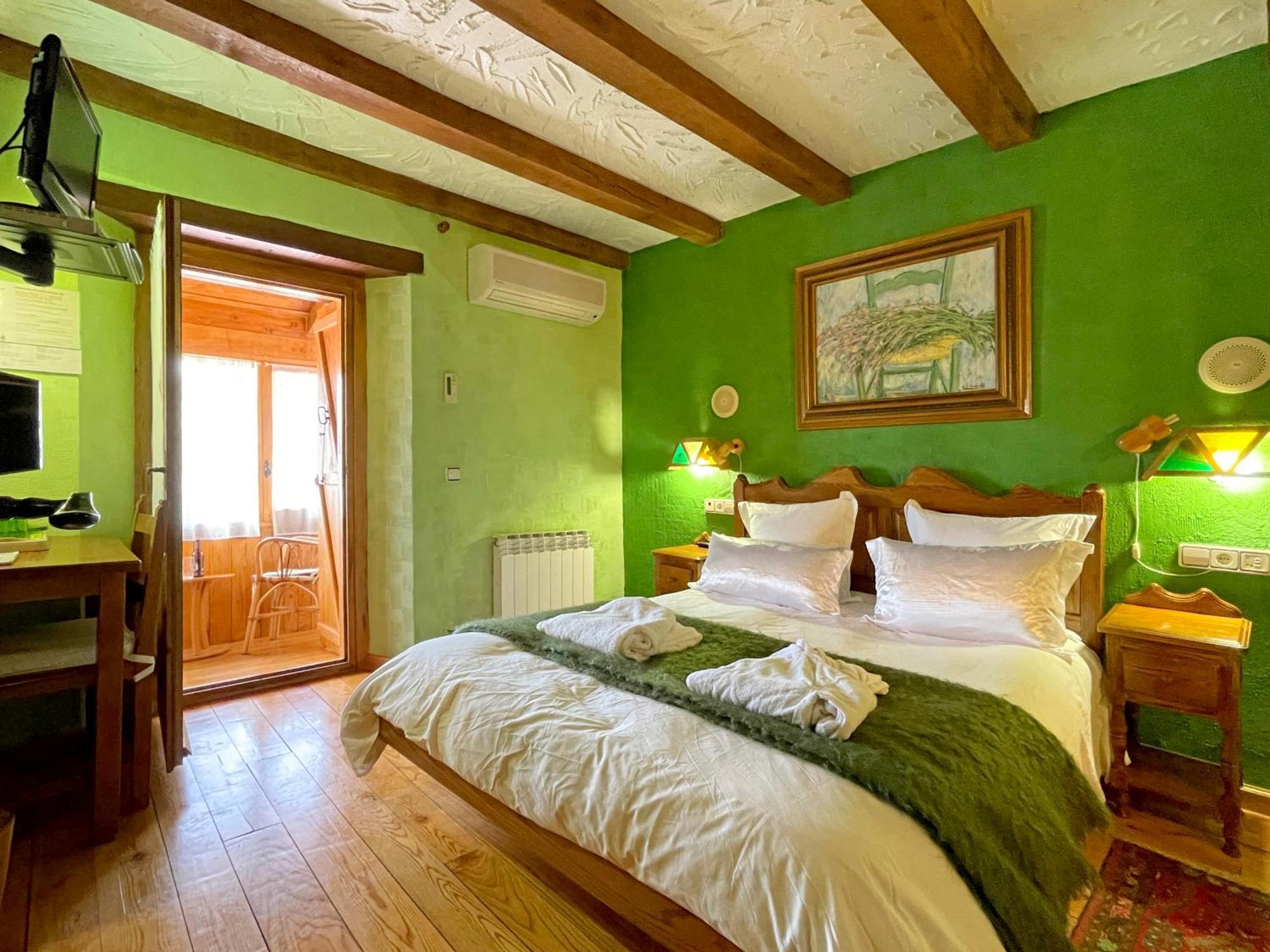 Hotel Peruskenea Jaunsaras Zewnętrze zdjęcie